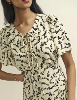 Cream Floral Chain Print Cecelia Midi Dress 8 Cream Floral Chain Print Cecelia Midi Dress -UK Clothing Sales d231714crm dt