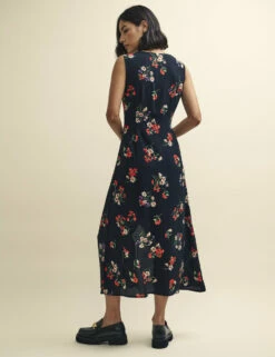Black Wildflower Print Joni Midi Dress -UK Clothing Sales d232031blk 0940