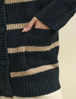 Front Page -UK Clothing Sales k231366gry 0646