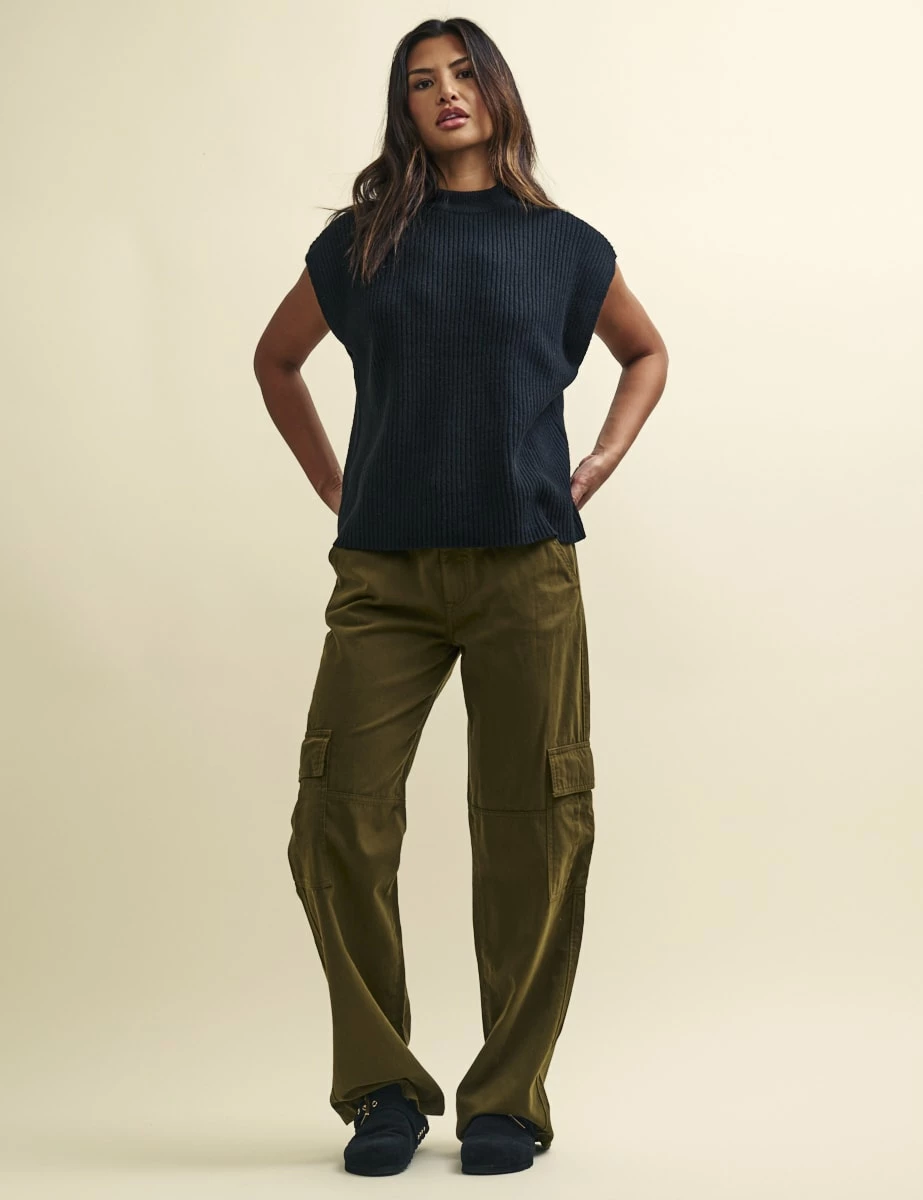 Black Oversized Knitted Vest 4 Black Oversized Knitted Vest - Image 2