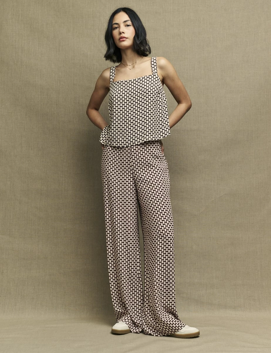 Fearne Cotton Brown Geo Print Square Neck Top 5 Fearne Cotton Brown Geo Print Square Neck Top - Image 3