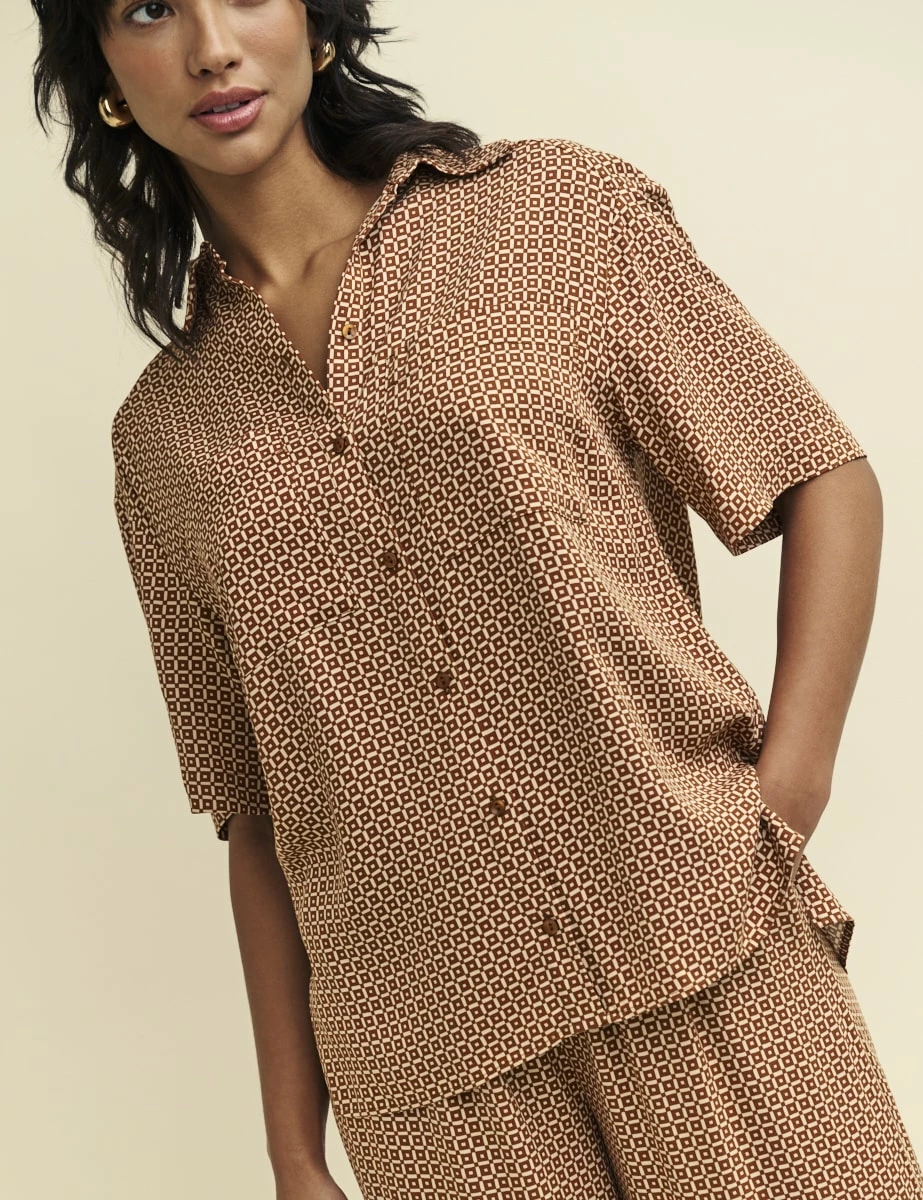 Brown Geometric Print Short Sleeve Shirt 5 Brown Geometric Print Short Sleeve Shirt - Image 3